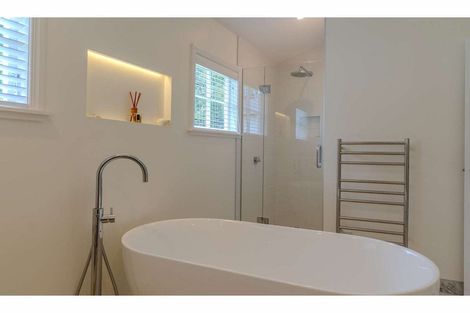 Photo of property in 37 Riverview Road, Kerikeri, 0230