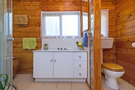 Photo of property in 33 Mellsop Avenue, Waiuku, 2123