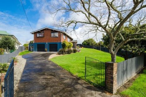 Photo of property in 23 Matua Road, Huapai, Kumeu, 0810