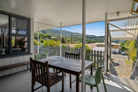 Photo of property in 20a Canterbury Street, Picton, 7220