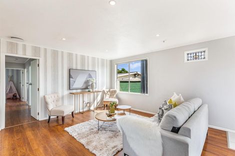 Photo of property in 8 Frostbite Place, Ranui, Auckland, 0612