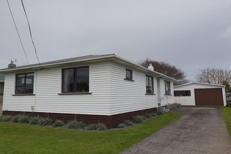 Photo of property in 14 Karaka Street, Merrilands, New Plymouth, 4312