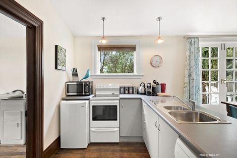 Photo of property in 102 Jellicoe Street, Martinborough, 5711