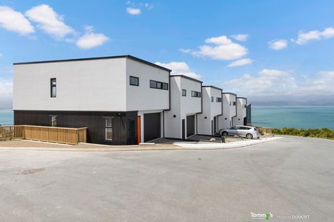 Photo of property in 15 Nanda Way, Khandallah, 6035