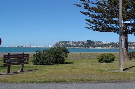 Photo of property in 82b Charles Street, Westshore, Napier, 4110