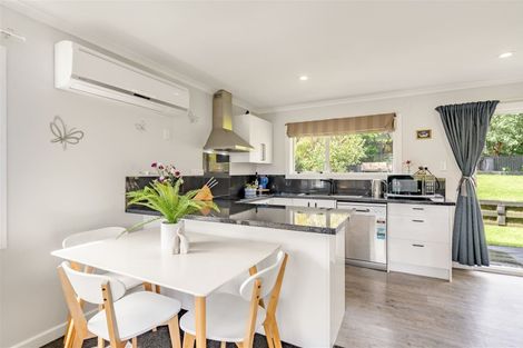 Photo of property in 7 Oaklands Grove, Clouston Park, Upper Hutt, 5018