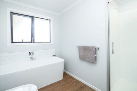 Photo of property in 4 Tarata Grove, Lansdowne, Masterton, 5810