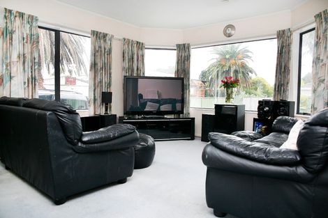 Photo of property in 45 Clevedon Road, Papakura, 2110