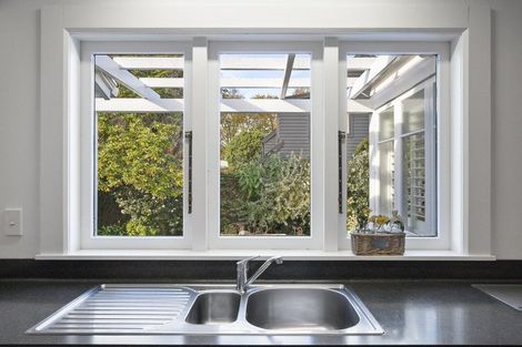 Photo of property in 44 Manapouri Crescent, Hokowhitu, Palmerston North, 4410