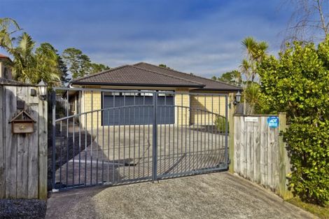 Photo of property in 56 View Ridge Drive, Ranui, Auckland, 0612