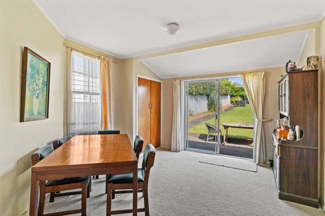 Photo of property in 19 William Bond Street, Stanley Point, Auckland, 0624