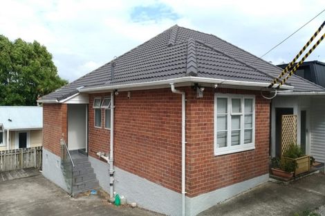 Photo of property in 1 Tyburnia Avenue, Mount Albert, Auckland, 1025