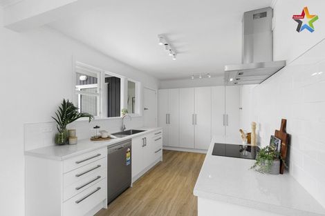 Photo of property in 347 Stokes Valley Road, Stokes Valley, Lower Hutt, 5019