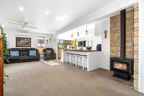 Photo of property in 25 George Point Road, Onerahi, Whangarei, 0110