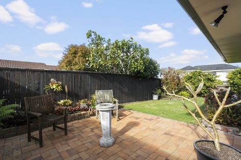 Photo of property in 63 Glenmore Road, Sunnyhills, Auckland, 2010