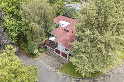 Photo of property in 6a Spencer Place, Merrilands, New Plymouth, 4312