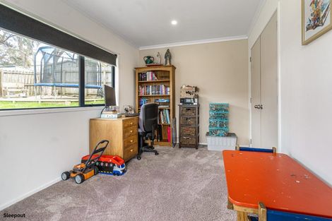 Photo of property in 50 Athena Drive, Totara Vale, Auckland, 0629