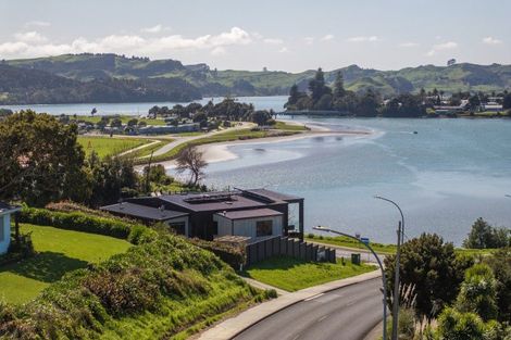 Photo of property in 2a Marine Parade, Raglan, 3225