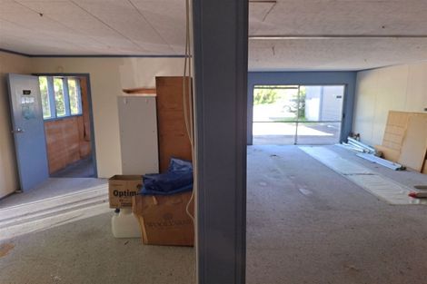 Photo of property in 176 Boord Crescent, Kumeu, 0891