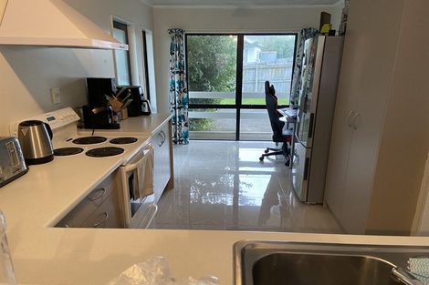 Photo of property in 26 Miriam Corban Heights, Henderson, Auckland, 0612