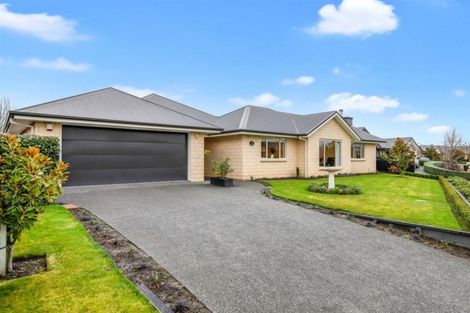 Photo of property in 5 Holly Place, Rangiora, 7400