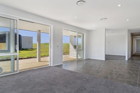 Photo of property in 30 Ridge Drive, Omokoroa, 3114