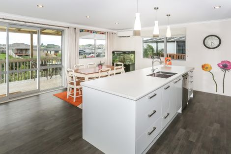 Photo of property in 68 Helenslee Road, Pokeno, 2402