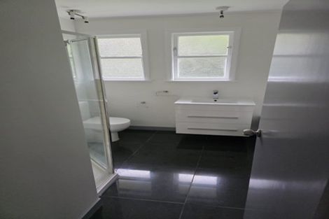Photo of property in 126 Cambridge Terrace, Fairfield, Lower Hutt, 5011