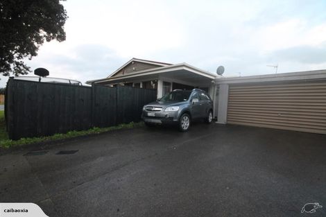 Photo of property in 2 Ganymede Place, Half Moon Bay, Auckland, 2012