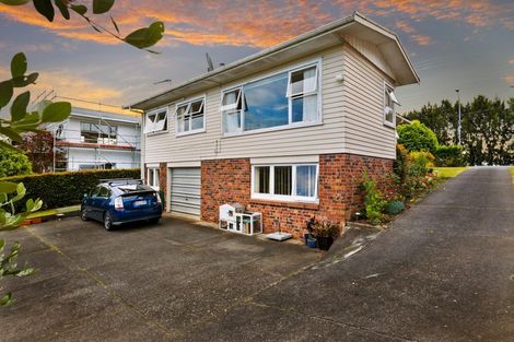 Photo of property in 207 Hobsonville Road, Hobsonville, Auckland, 0618