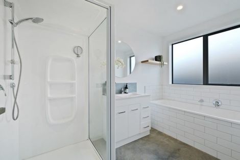 Photo of property in 20 Myles Way, Lower Shotover, Queenstown, 9304