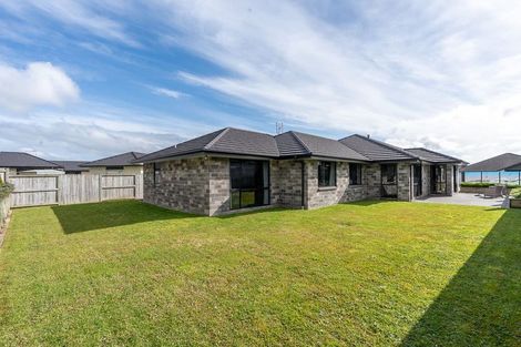 Photo of property in 74 Mataroa Crescent, Flagstaff, Hamilton, 3210