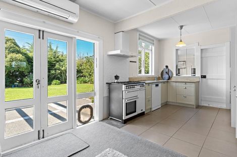 Photo of property in 91 Jellicoe Street, Martinborough, 5711