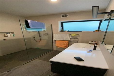 Photo of property in 3/246 Lake Road, Hauraki, Auckland, 0622