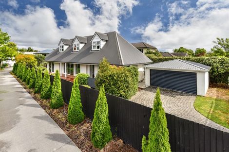 Photo of property in 20 Hampton Place, Burnside, Christchurch, 8053