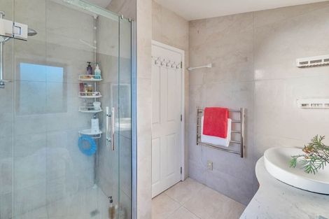 Photo of property in 23 Waipuia Place, Greenhithe, Auckland, 0632