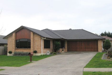 Photo of property in 6 Gilford Place, East Tamaki Heights, Auckland, 2016