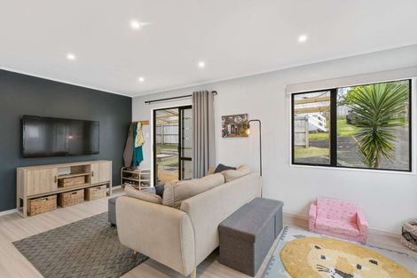 Photo of property in 2/7 Maywood Crescent, Glen Eden, Auckland, 0602