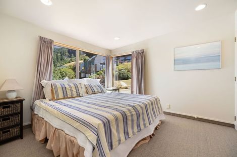 Photo of property in 14a Von Place, Fernhill, Queenstown, 9300
