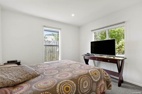 Photo of property in 808 East Coast Road, Oteha, Auckland, 0630