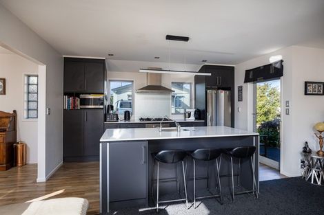 Photo of property in 2/37 Wallace Place, Westown, New Plymouth, 4310