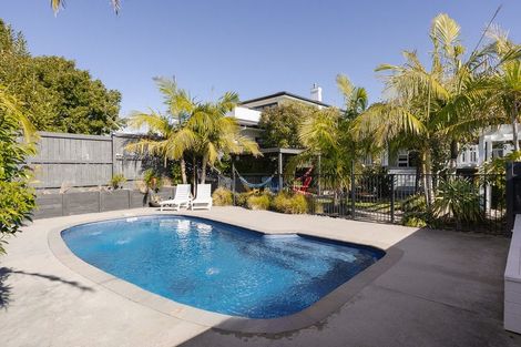 Photo of property in 26 Riverton Road, Mount Maunganui, 3116