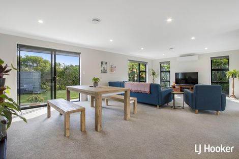 Photo of property in 11 Ian Place, Waihi Beach, 3611