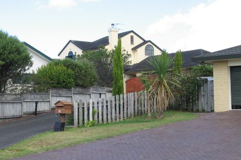 Photo of property in 11 Cesari Place, West Harbour, Auckland, 0618
