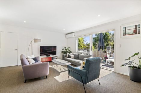 Photo of property in 2/193 Lake Road, Belmont, Auckland, 0622