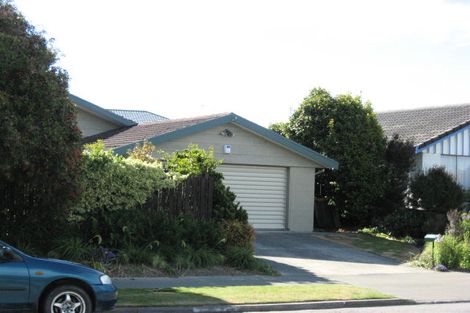 Photo of property in 105 Woodbury Street, Russley, Christchurch, 8042