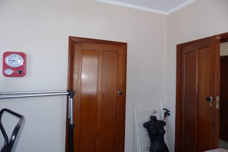 Photo of property in 1 Edinburgh Street, Waimate, 7924