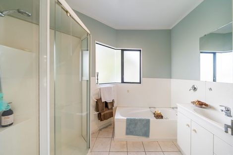 Photo of property in 5 Bowsprit Way, Whitby, Porirua, 5024