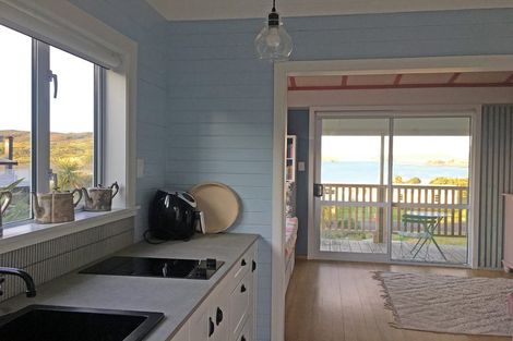 Photo of property in 12 Wainamu Road, Raglan, 3297