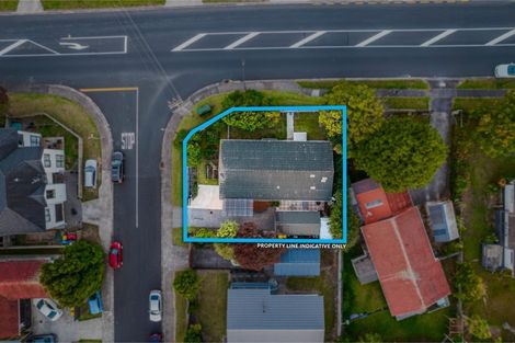 Photo of property in 2 Katrina Place, Massey, Auckland, 0614